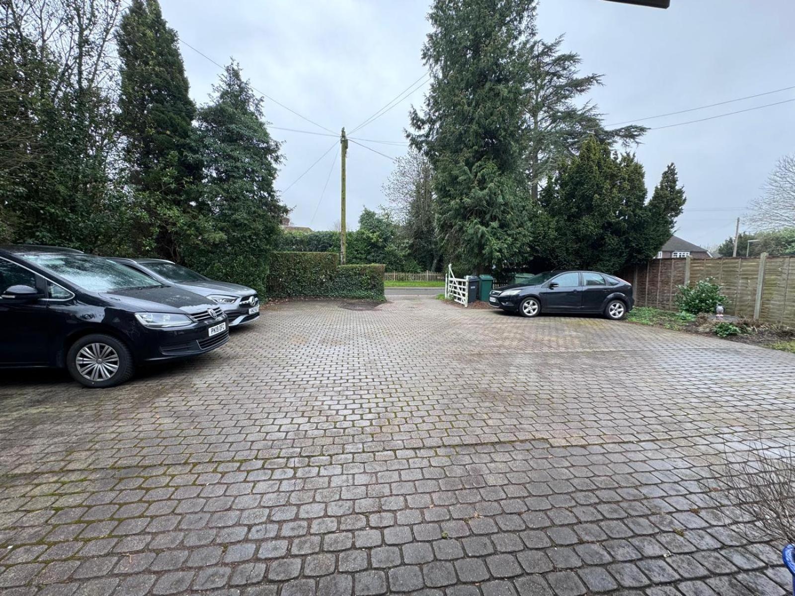High Trees Guest House Gatwick Χόρλι Εξωτερικό φωτογραφία