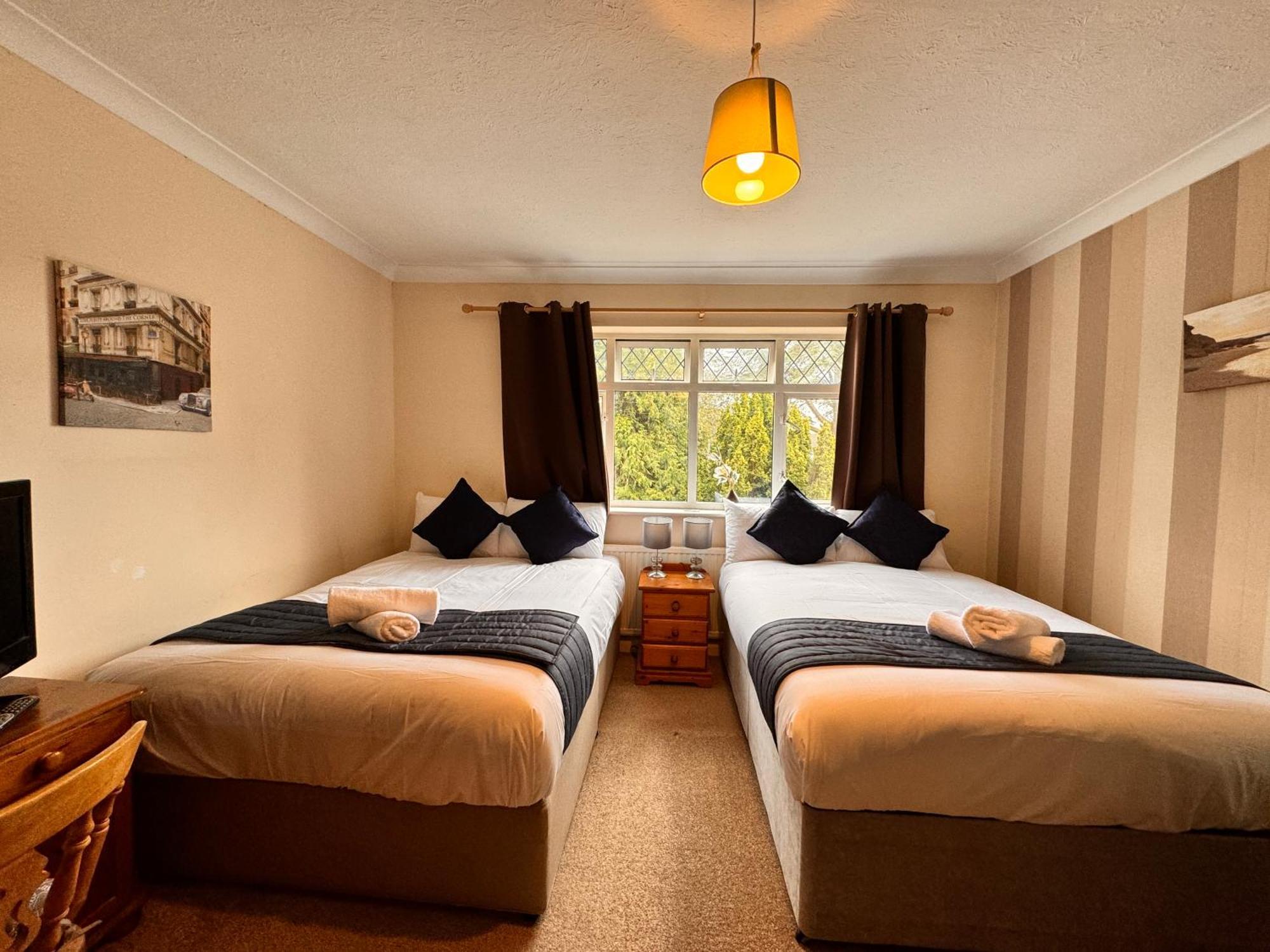 High Trees Guest House Gatwick Χόρλι Εξωτερικό φωτογραφία