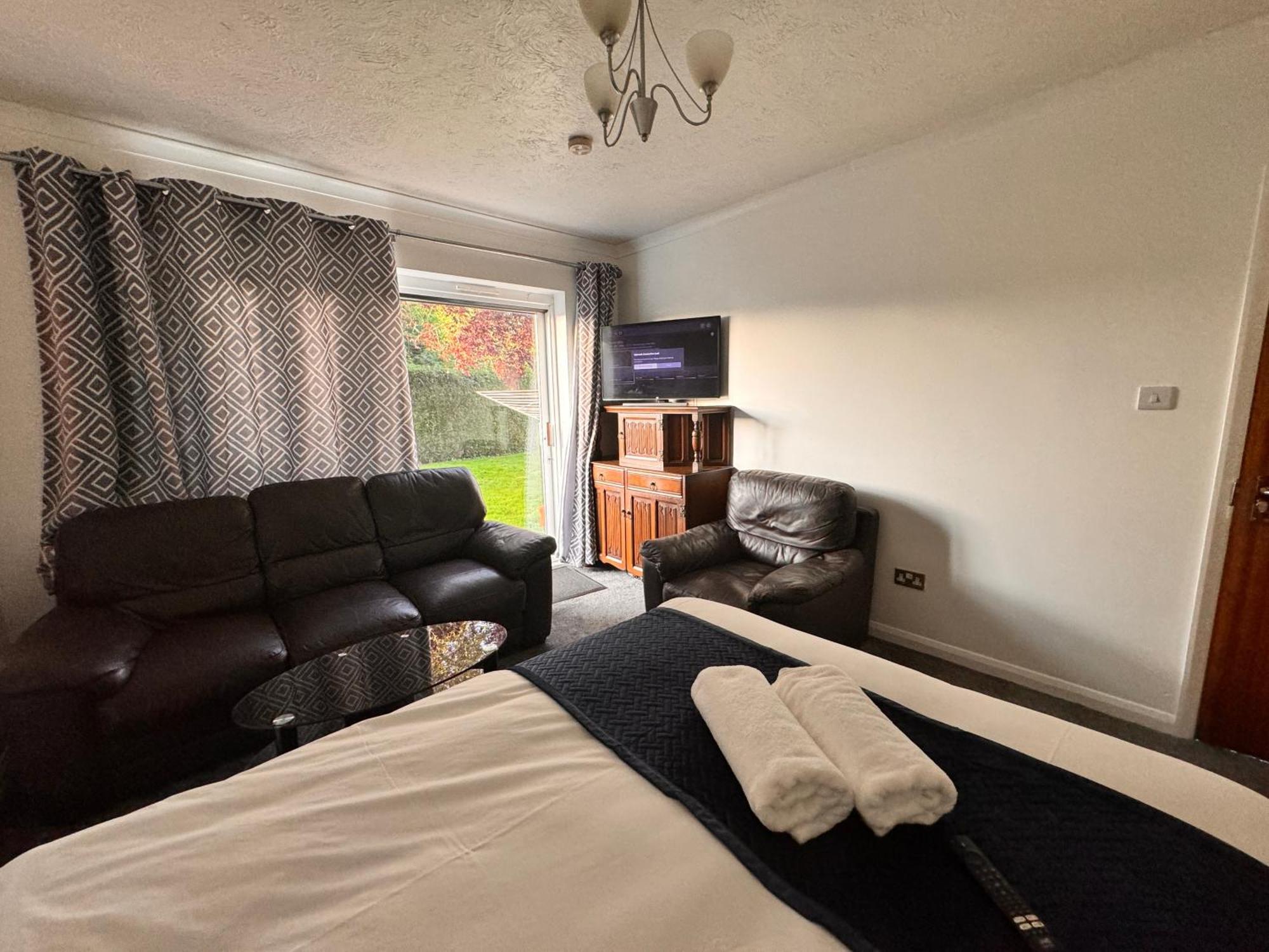 High Trees Guest House Gatwick Χόρλι Εξωτερικό φωτογραφία