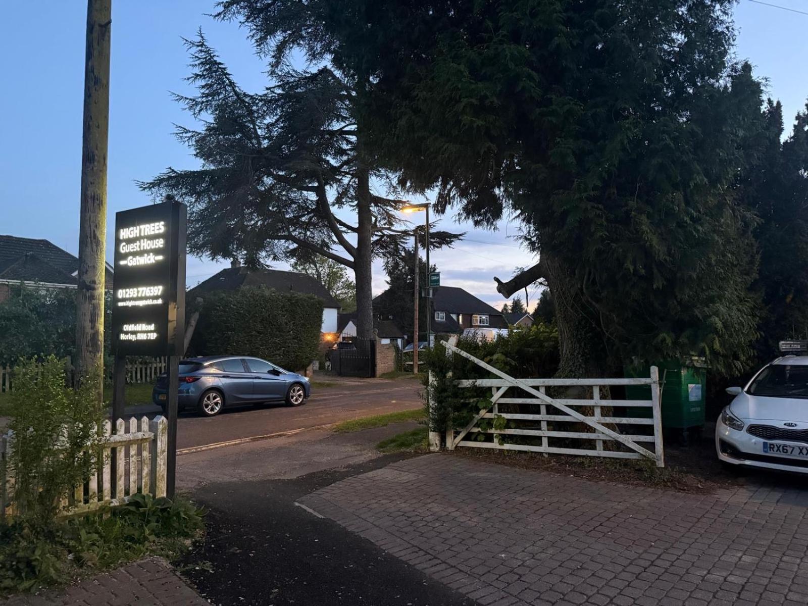 High Trees Guest House Gatwick Χόρλι Εξωτερικό φωτογραφία